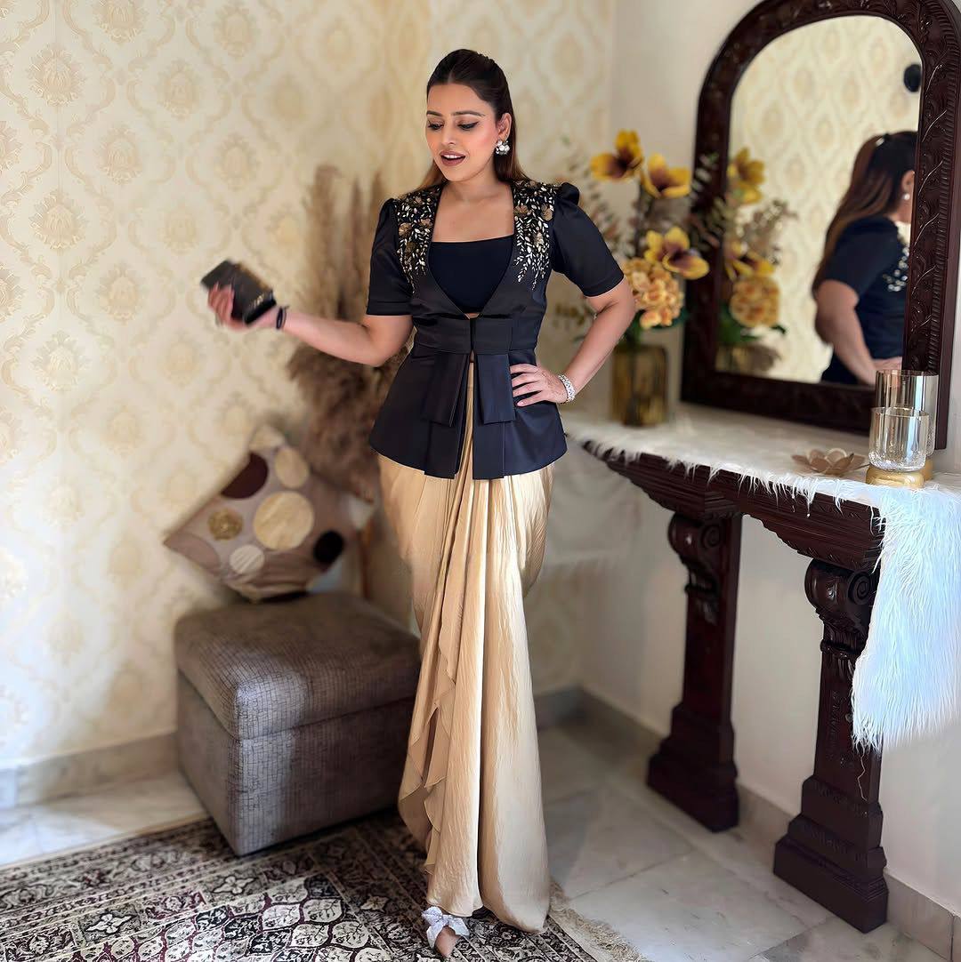 rendy Ethnic Set with Tube Blouse, Dhoti & Embroidered Blazer | French Crape & Japan Satin | Free Size | Premium Finish - AGTO Fashion